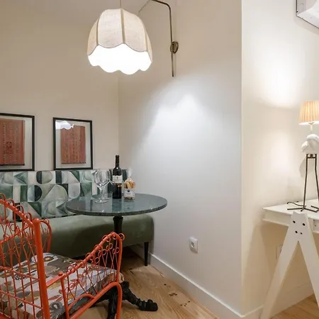 Apartment Almada 374 By Lovelystay Porto