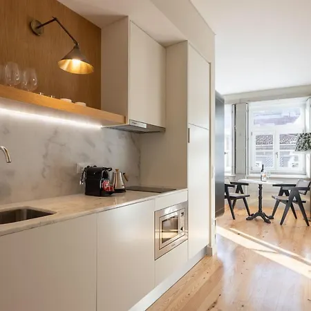 Apartment Almada 374 By Lovelystay *
